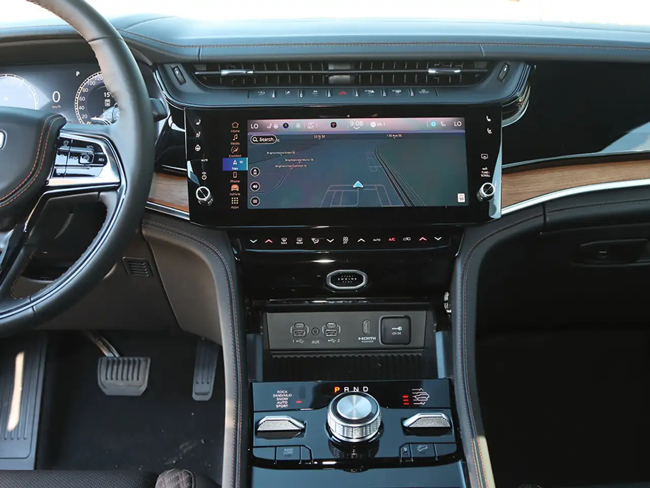 Jeep Grand Cherokee снимка Jeep Grand Cherokee