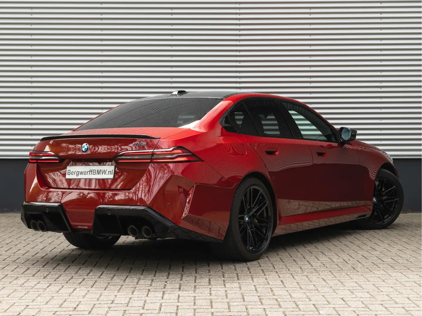 BMW M5 5-serie - Carbon Brakes - Bowers & Wilkins - Ultim Red - 2