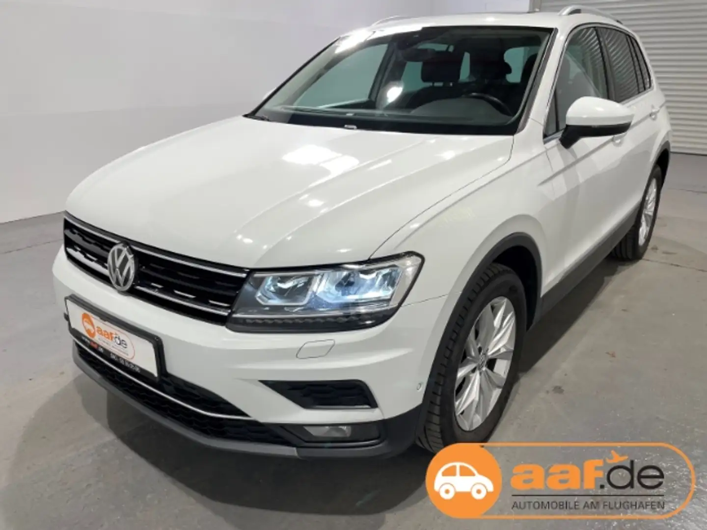 Volkswagen Tiguan 2.0 TDI DSG Highline 4Motion EU6d-T Navi LED ACC P Weiß - 1