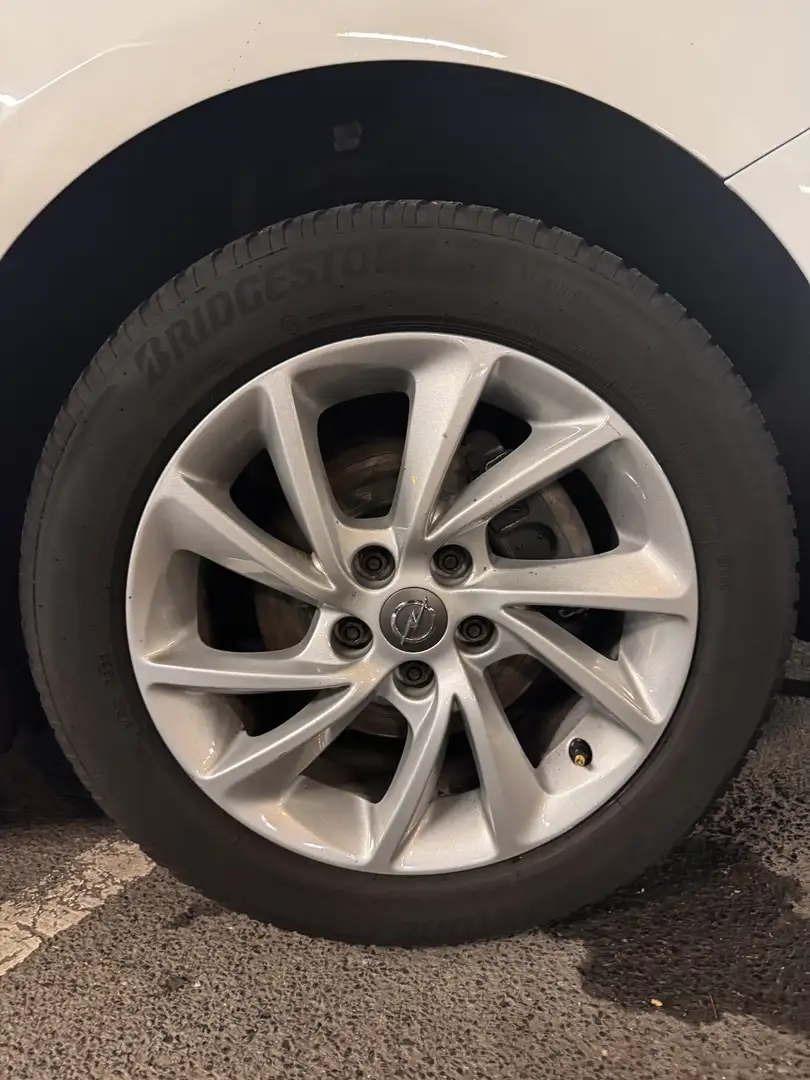 Opel Astra Sports Tourer 1.2 Turbo 110 ch BVM6 Elegance - 1