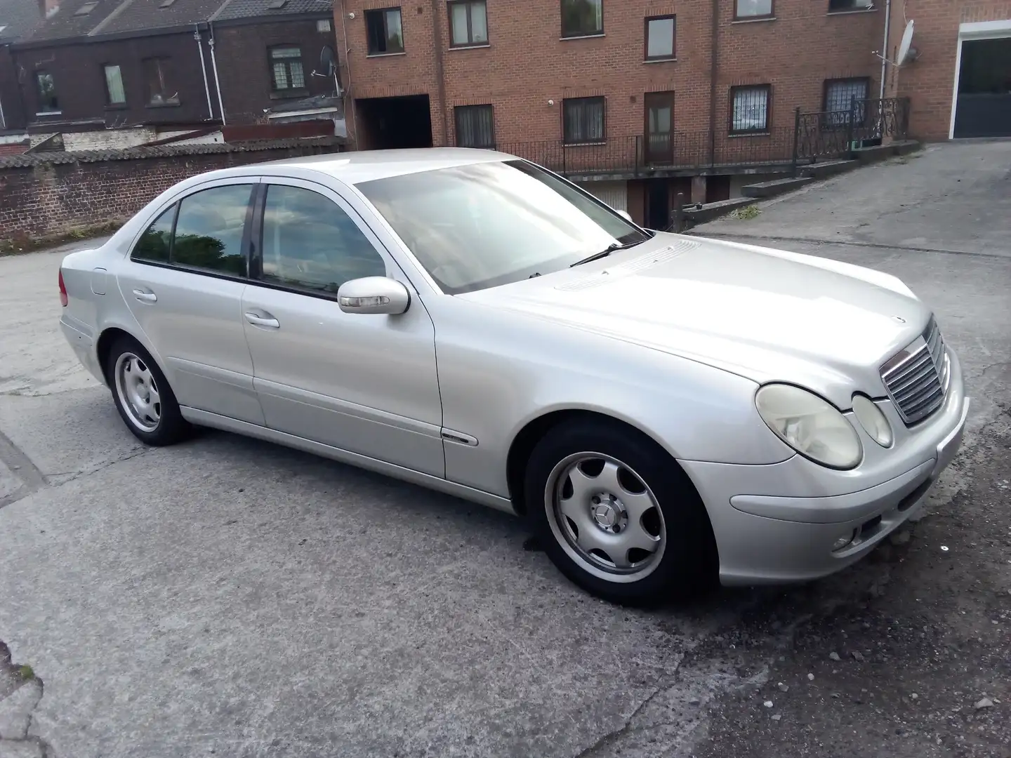 Mercedes-Benz E 200 CDI Classic (EURO 4) - 1
