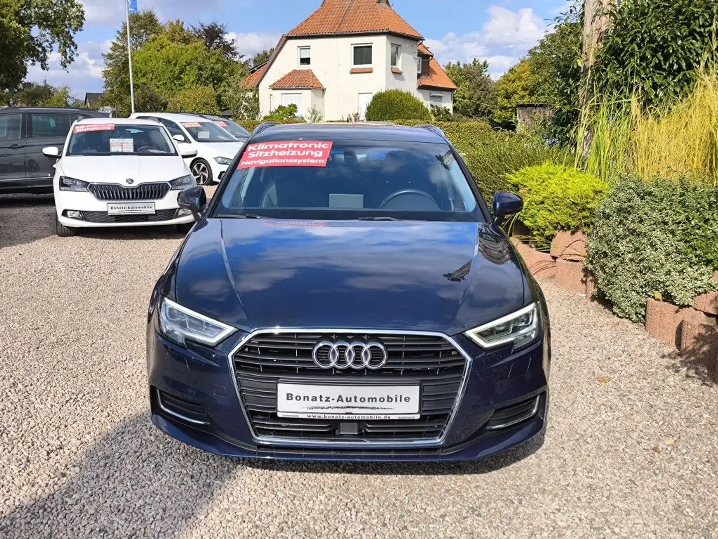 Audi A3 35 TFSI Sportback design *Navi,SHZ,LED,Klimatr* Blau - 2