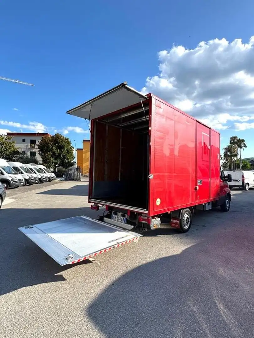 Iveco Daily 35S14 2.3hpi 140cv FURGONATO + SPONDA Anno 2021 Rosso - 2