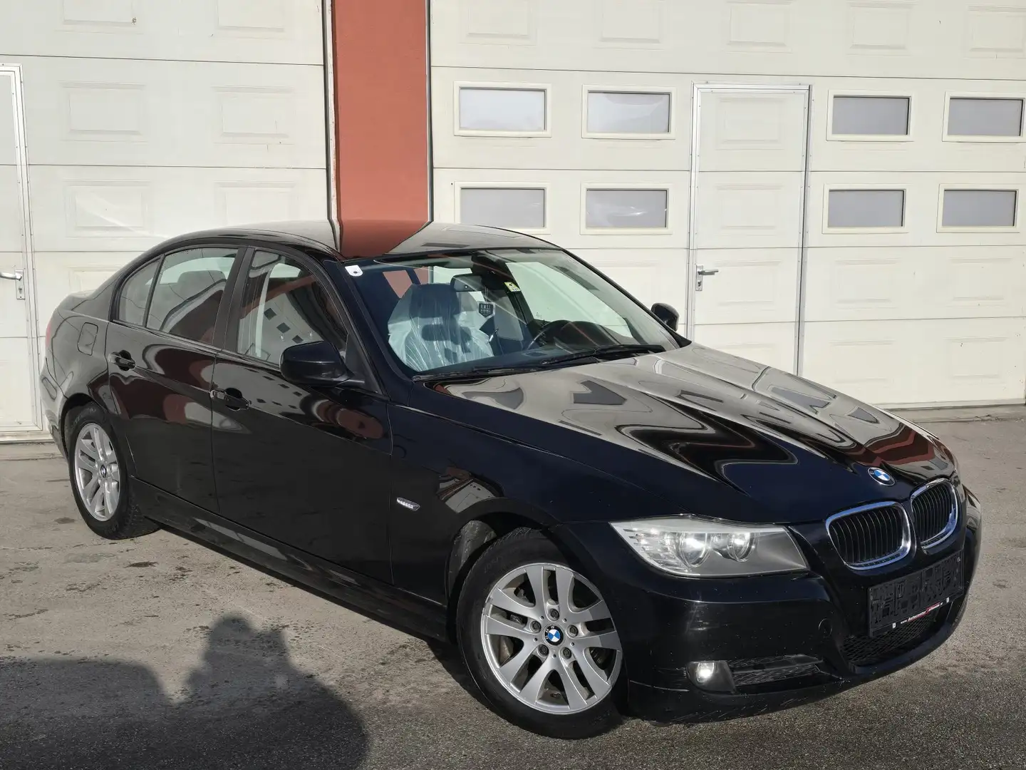 BMW 316 d * Facelift* *Pickerl NEU* Schwarz - 2