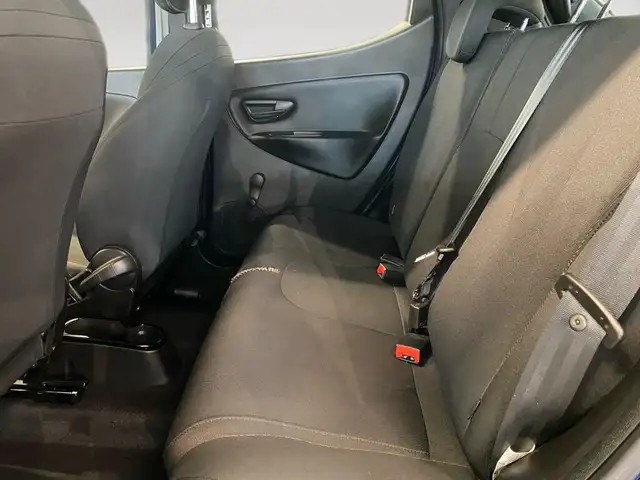 Lancia Ypsilon view 8