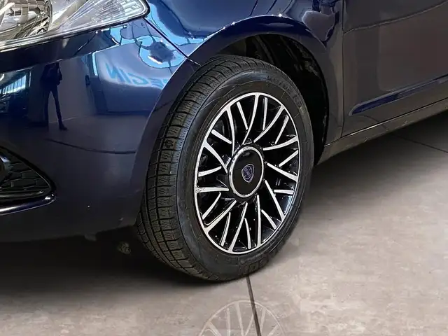 Lancia Ypsilon view 15