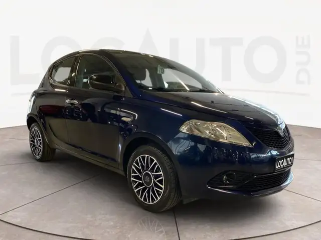 Lancia Ypsilon view 3