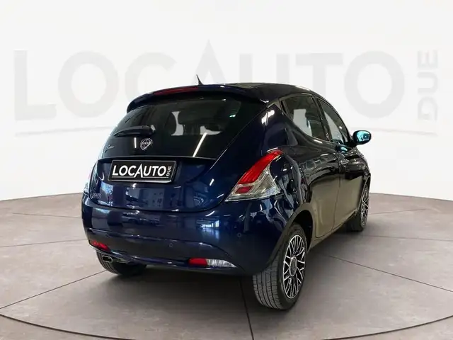 Lancia Ypsilon view 4