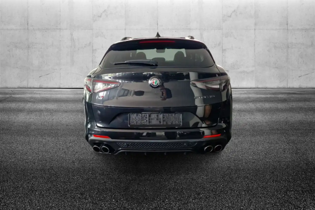 Alfa Romeo Stelvio 2021