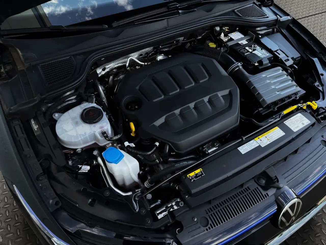Volkswagen Golf R снимка Volkswagen Golf R
