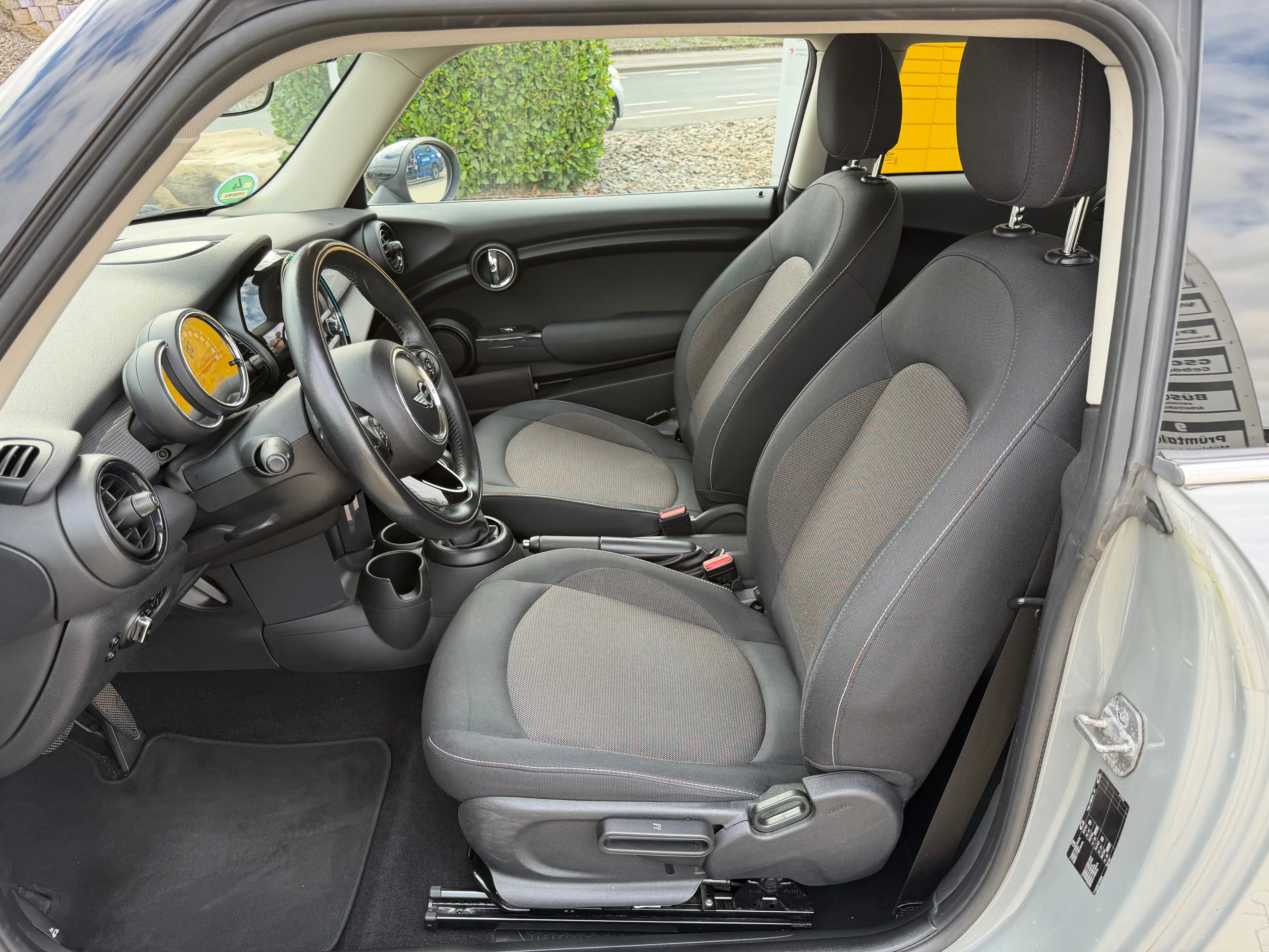 MINI Cooper D Cooper D  Automatik Euro 6 — photo 10
