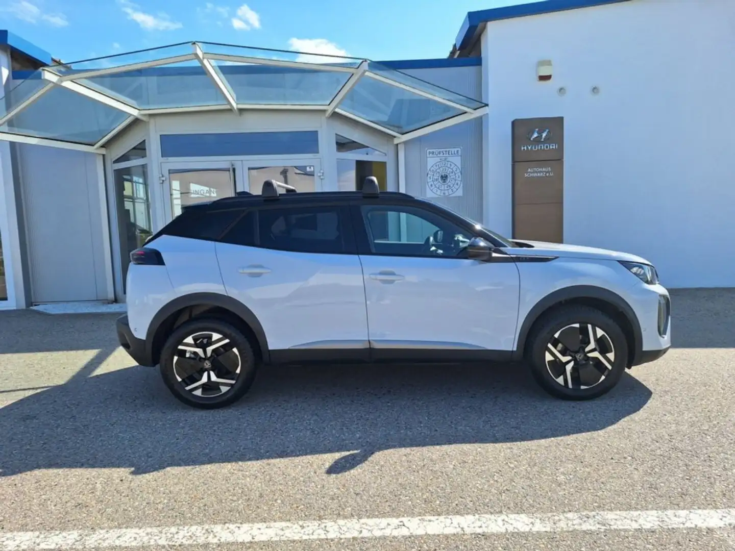 Peugeot 2008 PureTech 130 S&S GT Bianco - 2