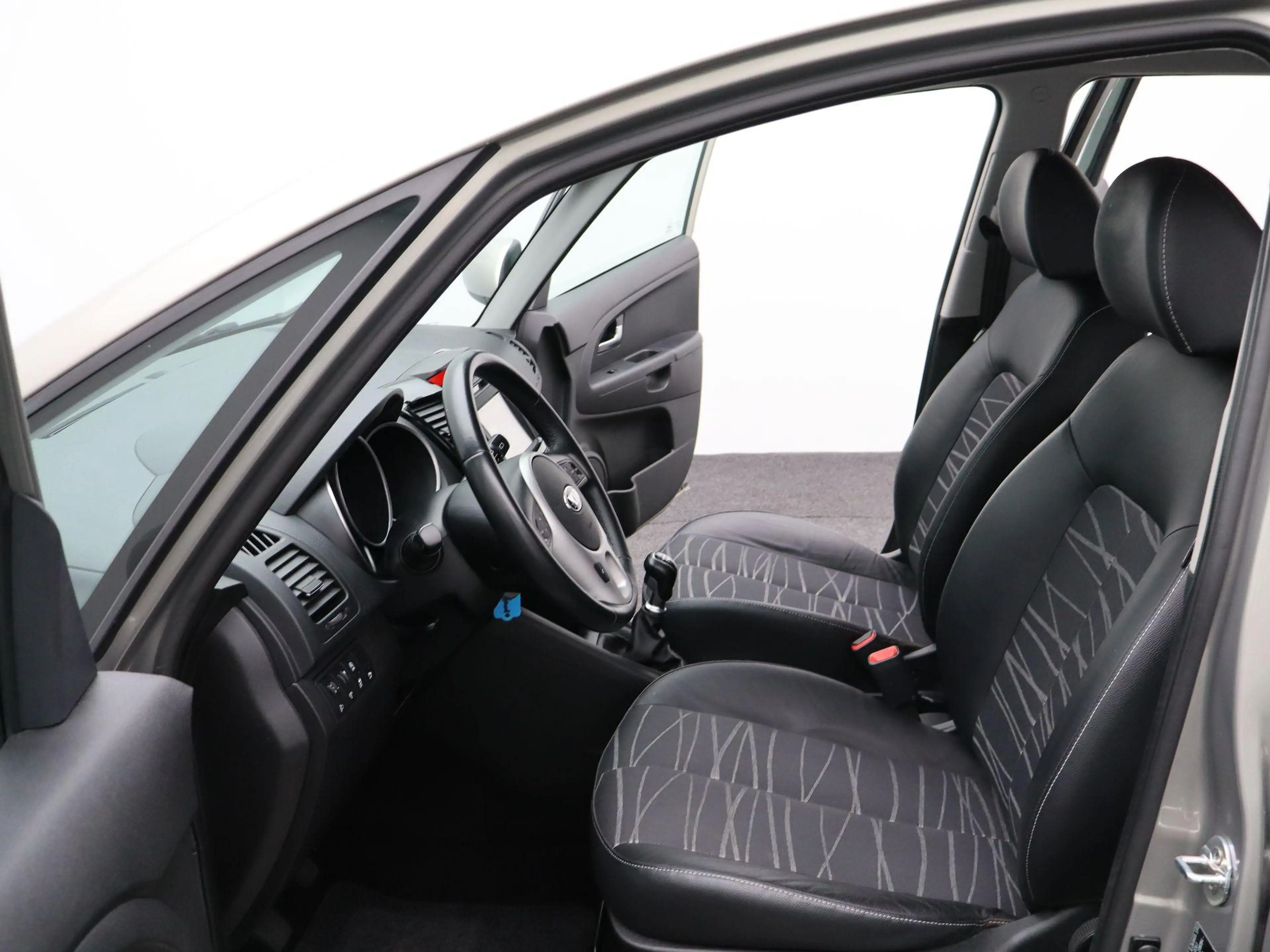 Kia Venga 1.6 CVVT DynamicPLusLine Trekhaak | Navi | Camera — photo 4