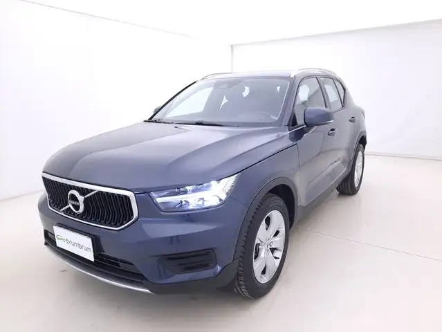 Volvo XC40 view 9