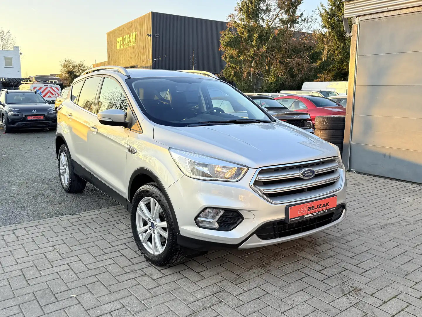 Ford Kuga Kuga 1.5i 38.000KM 1j garantie dealer onderhouden - 1