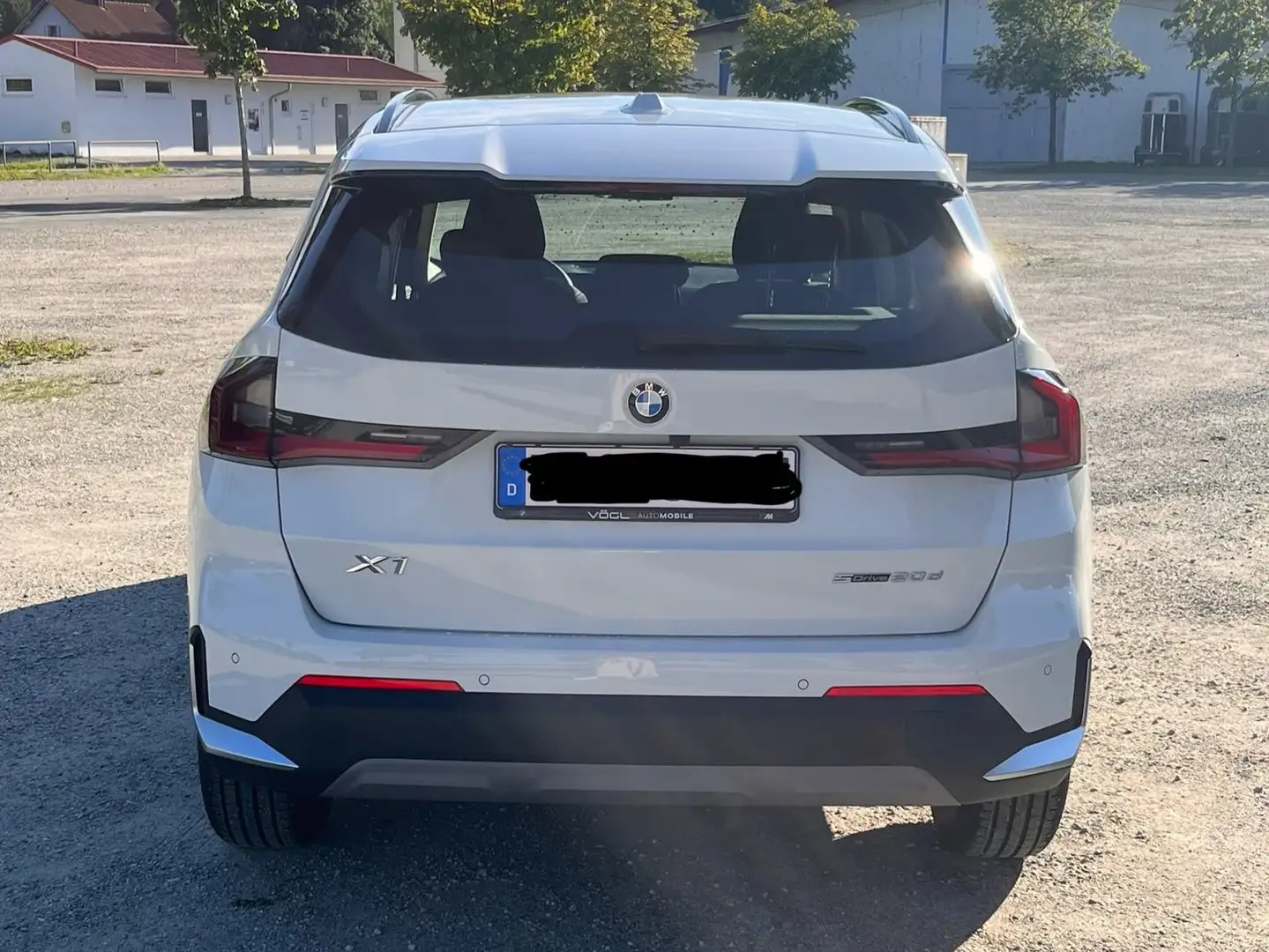 BMW X1 sDrive20d Weiß - 2