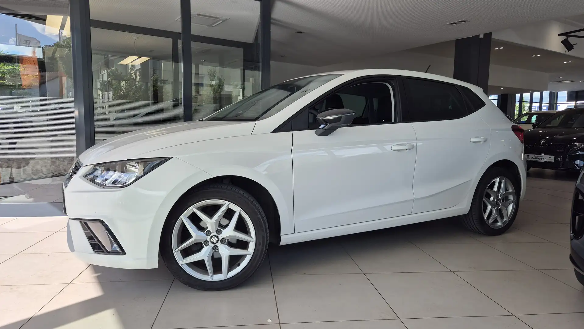 SEAT Ibiza 1.0 TGI FR *Navi*Full Link*Sitzheizung* White - 2