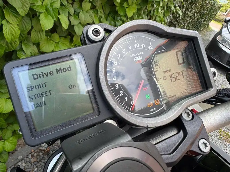 KTM 1290 SUPER DUKE R - foto 4