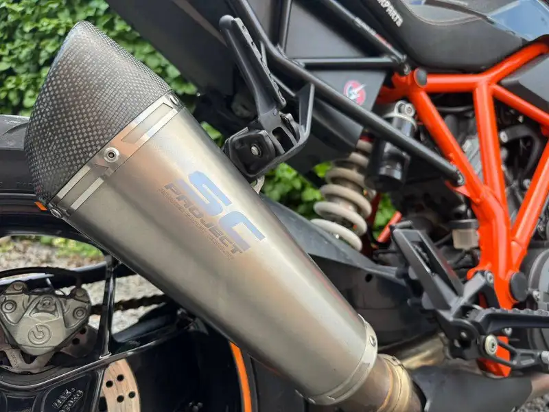 KTM 1290 SUPER DUKE R - foto 2