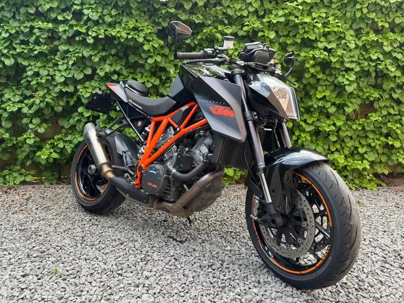 KTM 1290 SUPER DUKE R