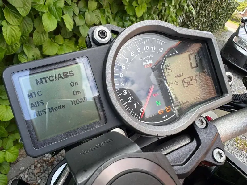 KTM 1290 SUPER DUKE R - foto 5