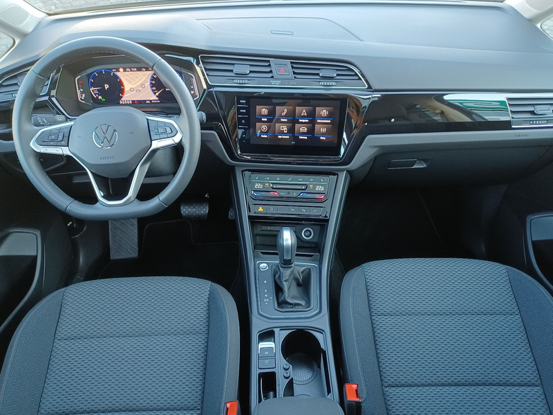 Volkswagen Touran Comfortline 7S ACC DCPro Kgo Pano AHK Sth — photo 6