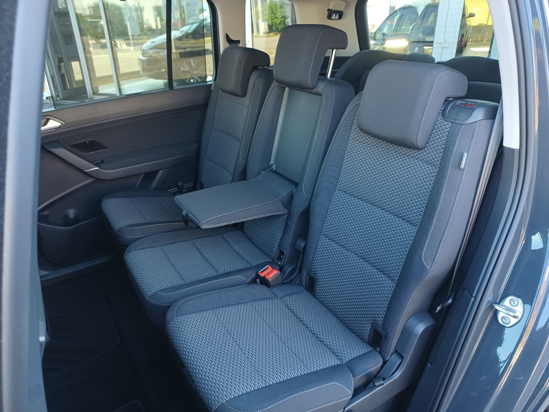 Volkswagen Touran Comfortline 7S ACC DCPro Kgo Pano AHK Sth — photo 12