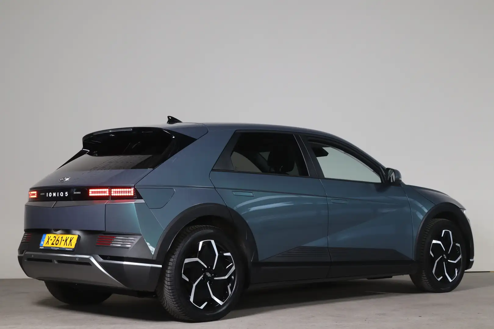 Hyundai IONIQ 5 Style 77.4 kWh NL-Auto!! SOH 100% Camera i Led ver Grün - 2