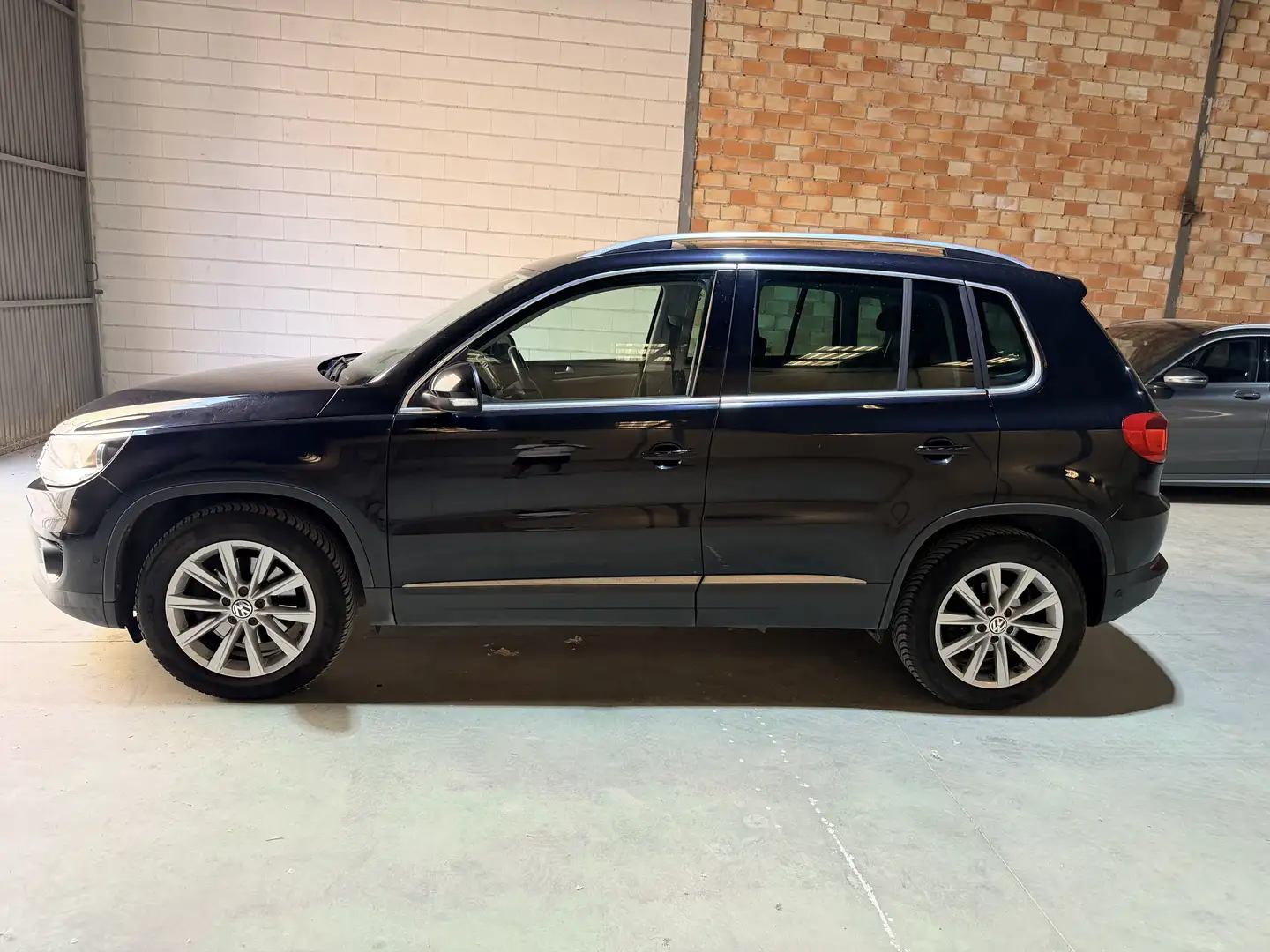 Volkswagen Tiguan Todoterreno Manual de 5 Puertas Azul - 2