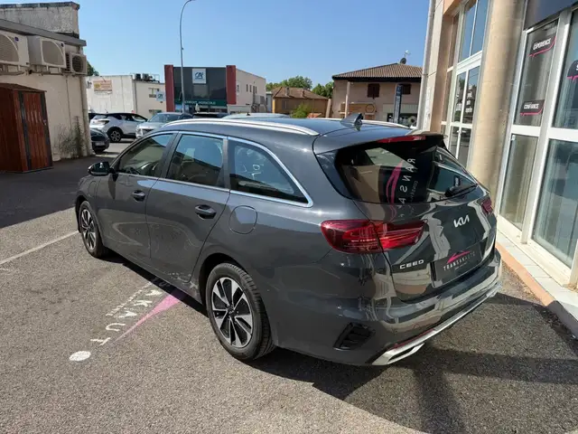 Kia Ceed view 7