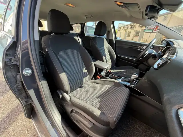 Kia Ceed view 11