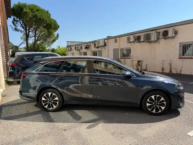 Kia Ceed view 5