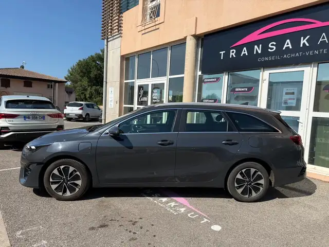 Kia Ceed view 8