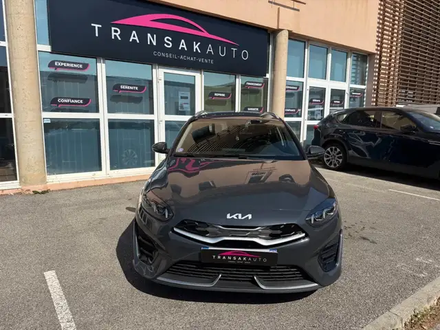 Kia Ceed view 2