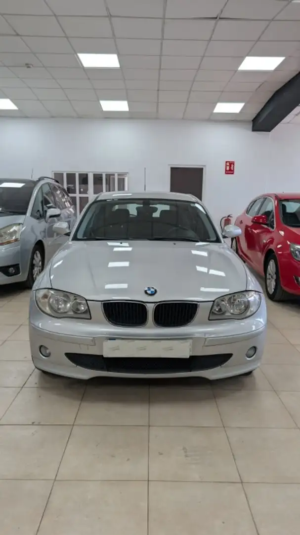 BMW 116 116i Gris - 2