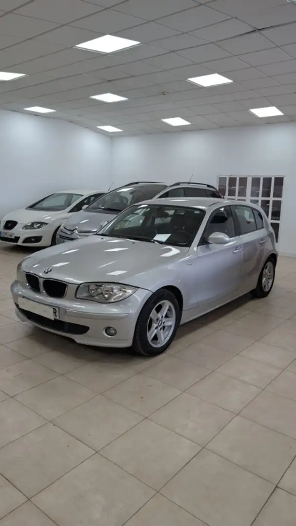 BMW 116 116i Gris - 1