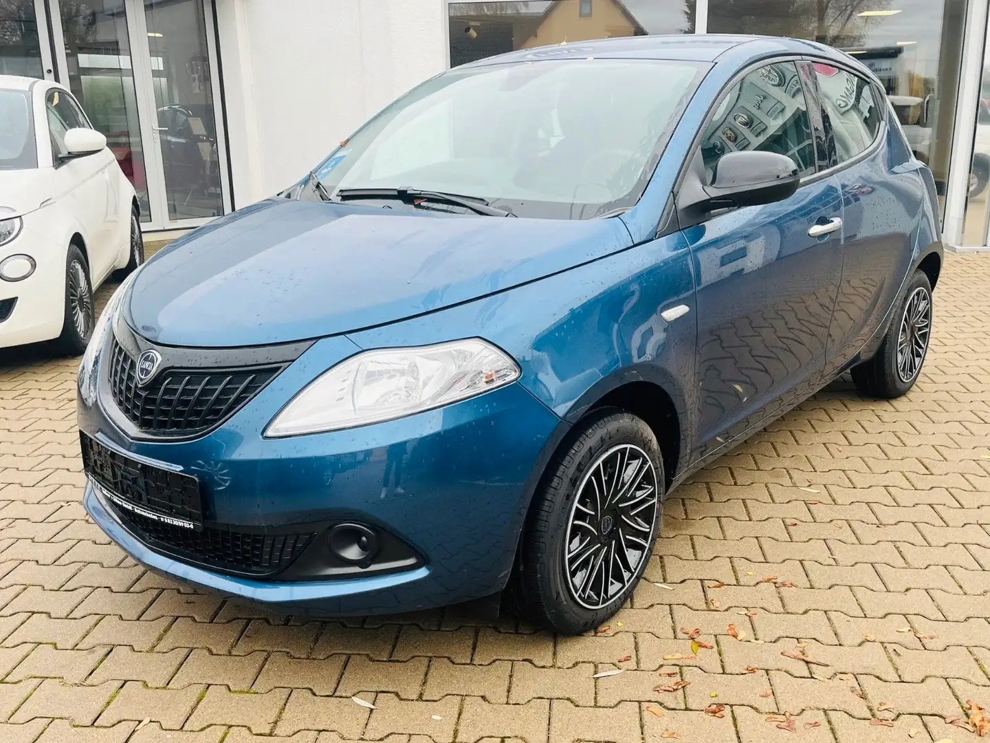 Lancia Ypsilon Tageszulassung mit 0 Km Neuzustand! Blau - 2