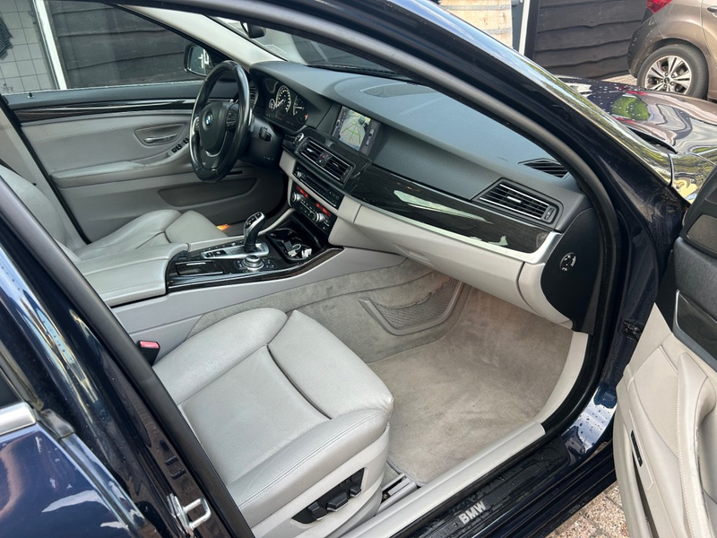 BMW 530 530xd High Executive — photo 9