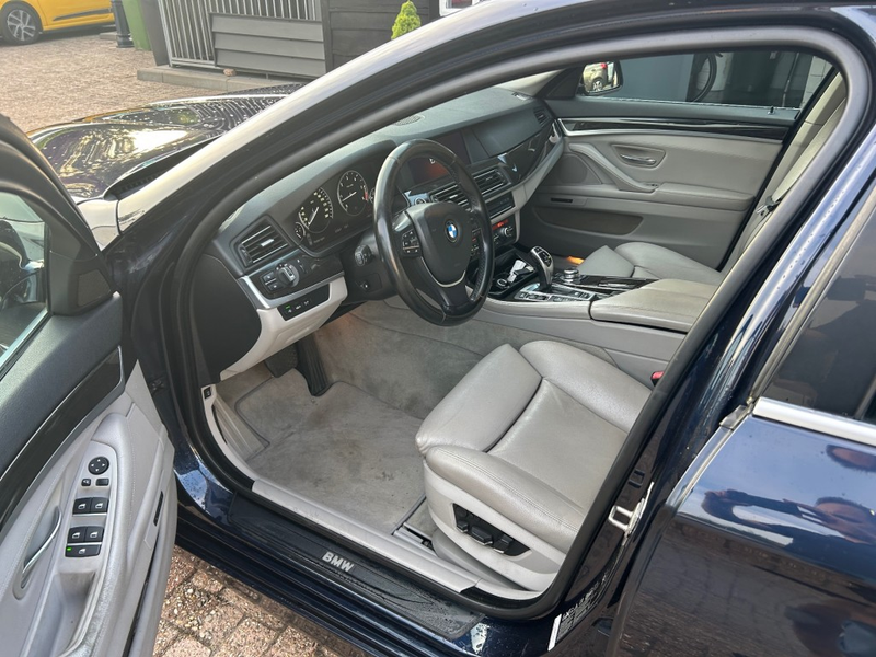 BMW 530 530xd High Executive — photo 6