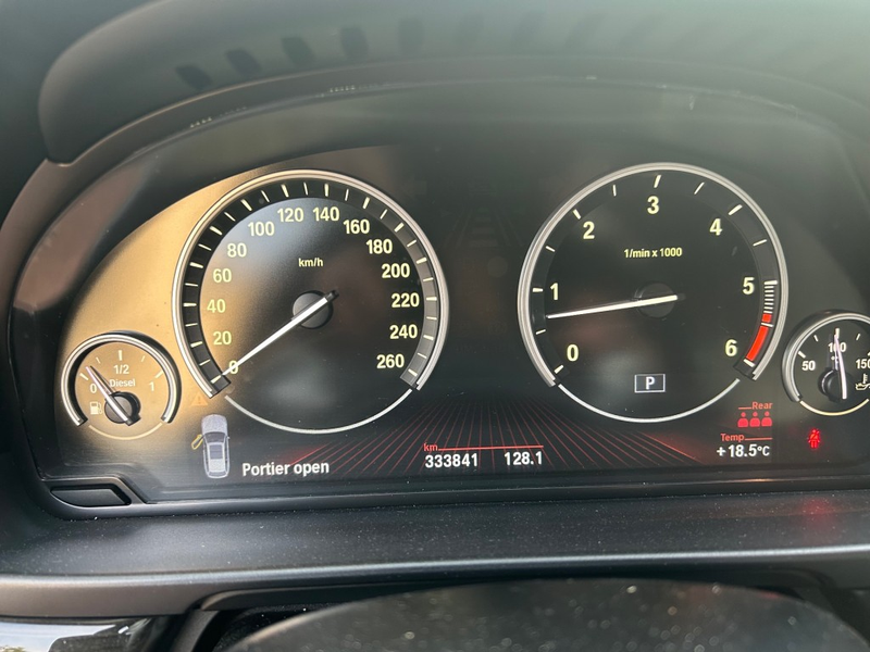 BMW 530 530xd High Executive — photo 5