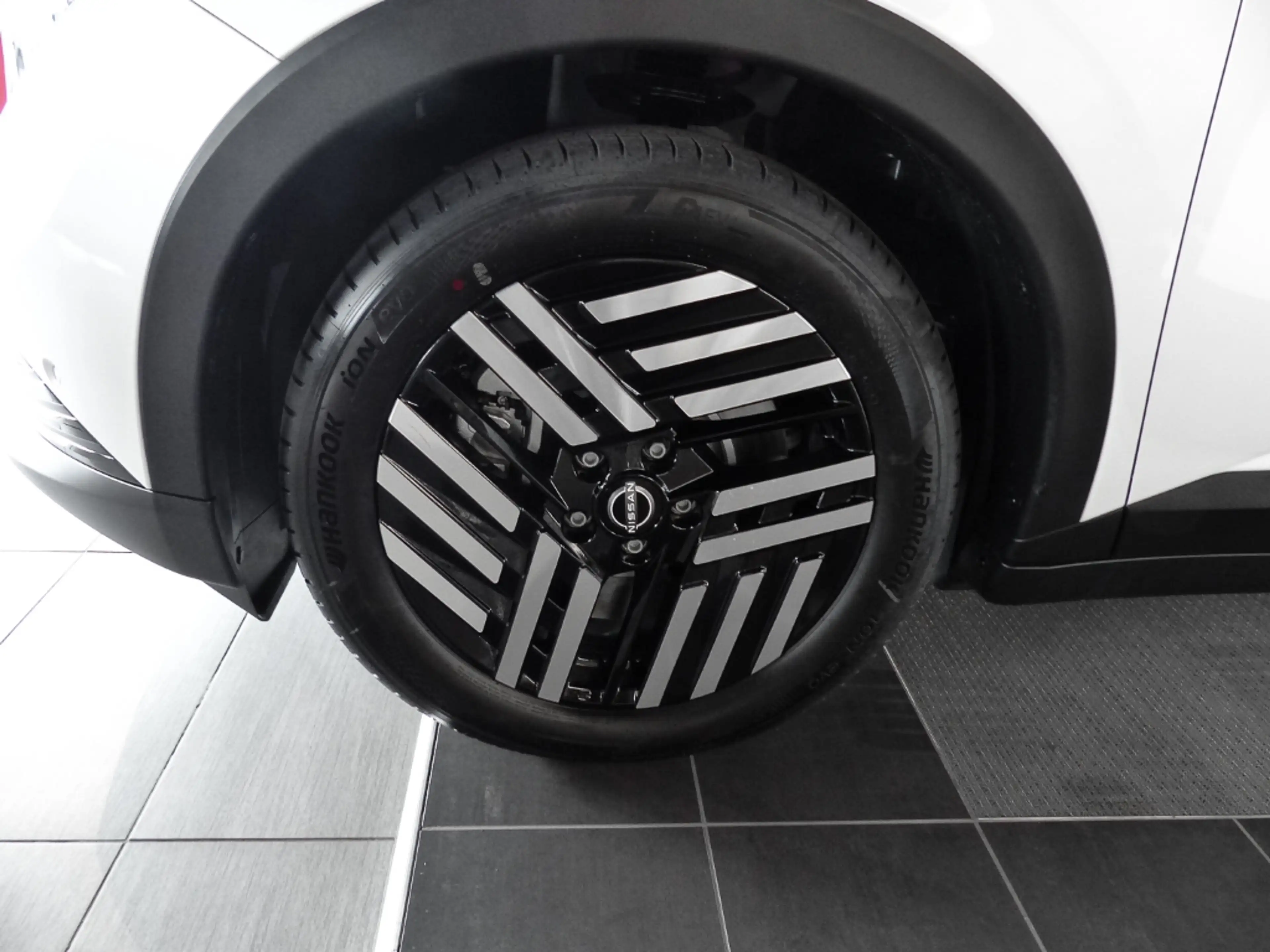 Nissan Leaf Advance 75kWh V2L 2FL Panorama-Glasdach ''neues Mo — photo 3