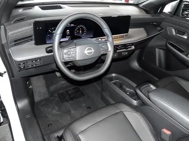 Nissan Leaf view 5