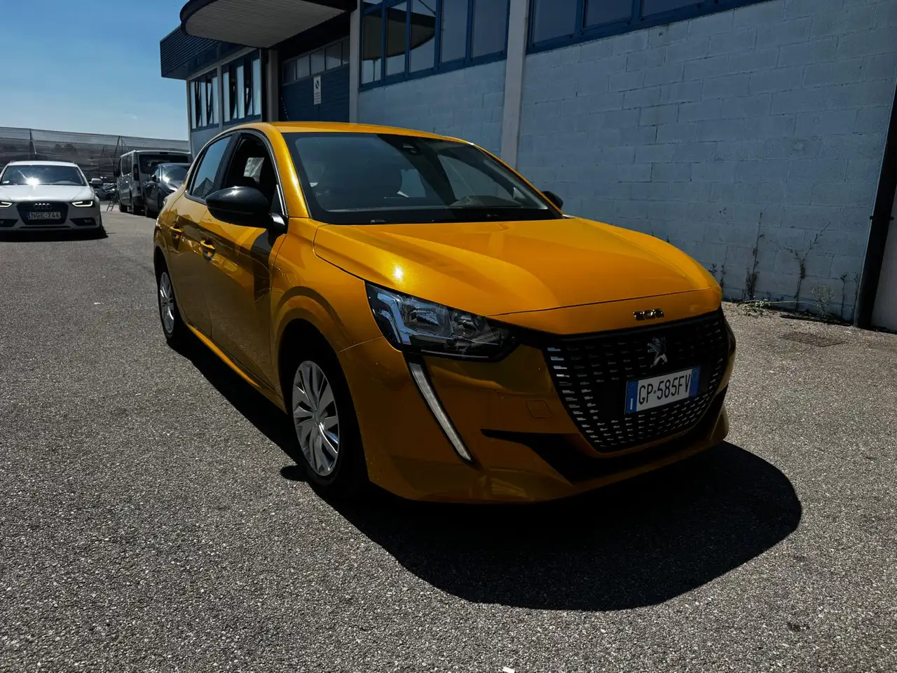 2023 Peugeot 208 NEOPATENTATI 208 1.2 Active Pack TG : GP585FV, photograph 3
