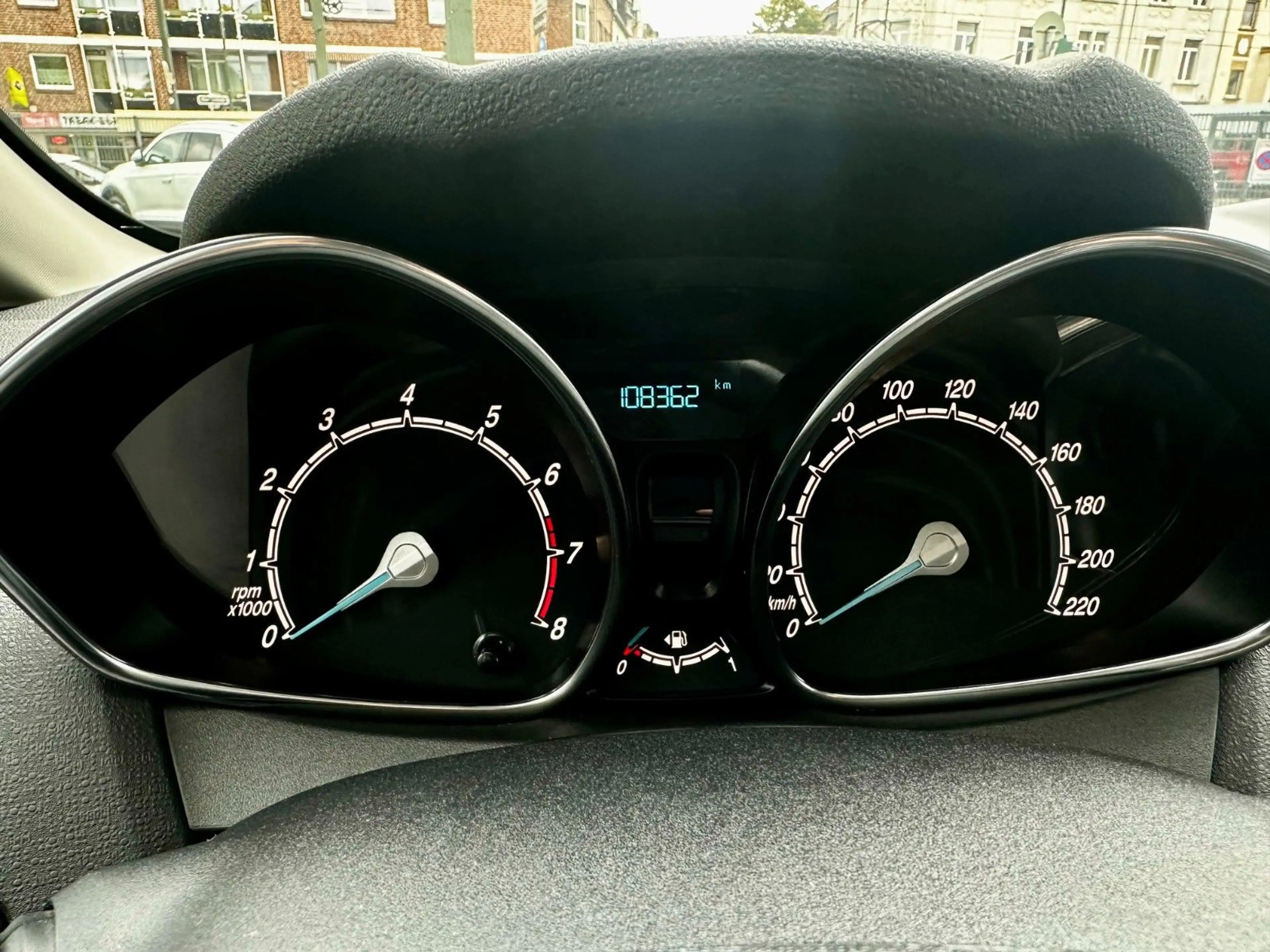 Ford Fiesta Celebration | viel Zubehör | Navi LED — photo 31