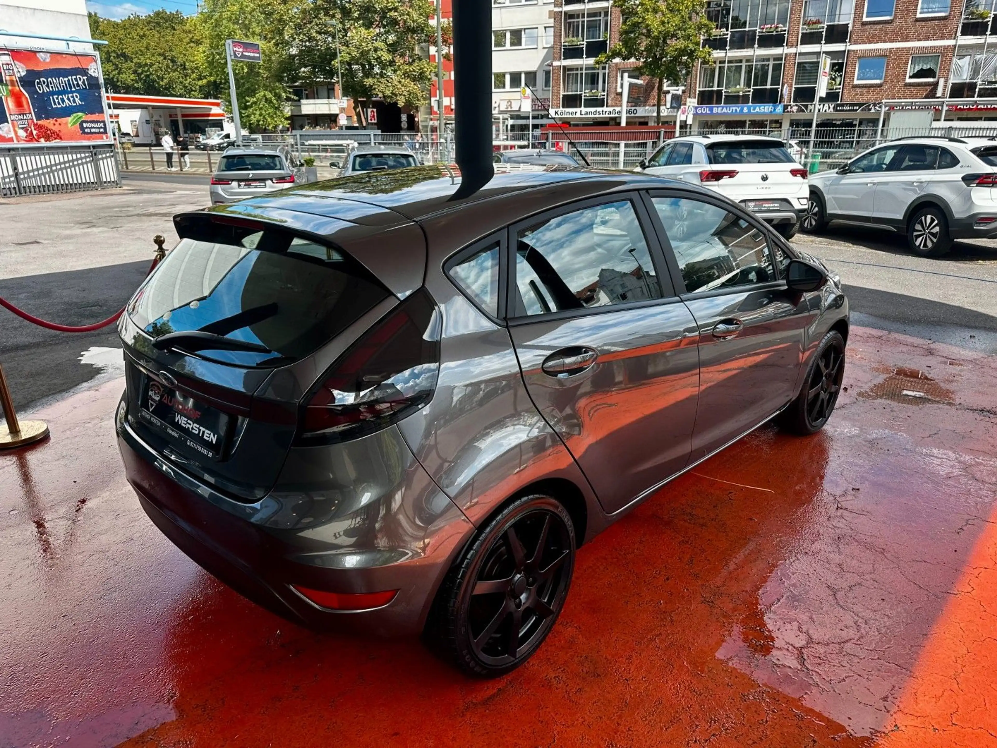 Ford Fiesta Celebration | viel Zubehör | Navi LED — photo 3