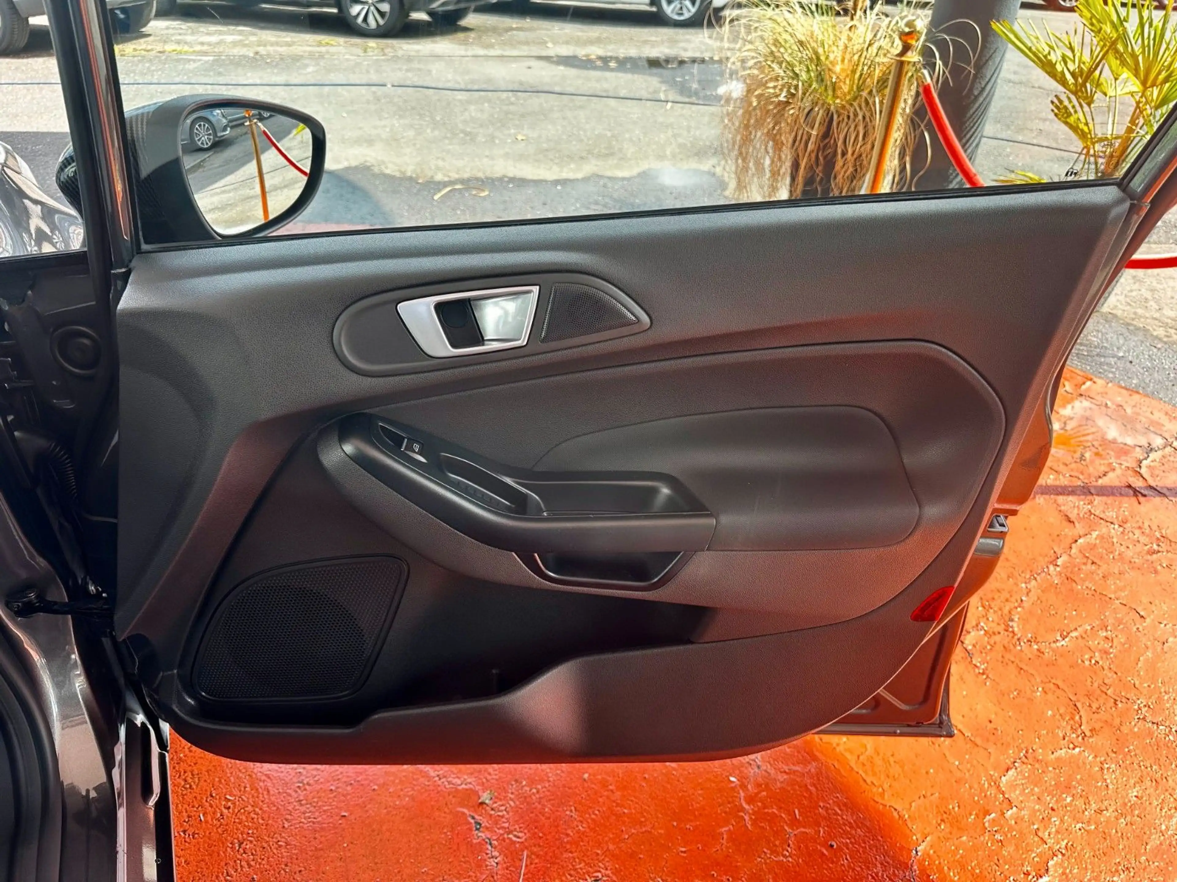 Ford Fiesta Celebration | viel Zubehör | Navi LED — photo 26