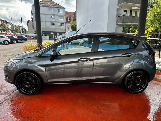 Ford Fiesta view 6
