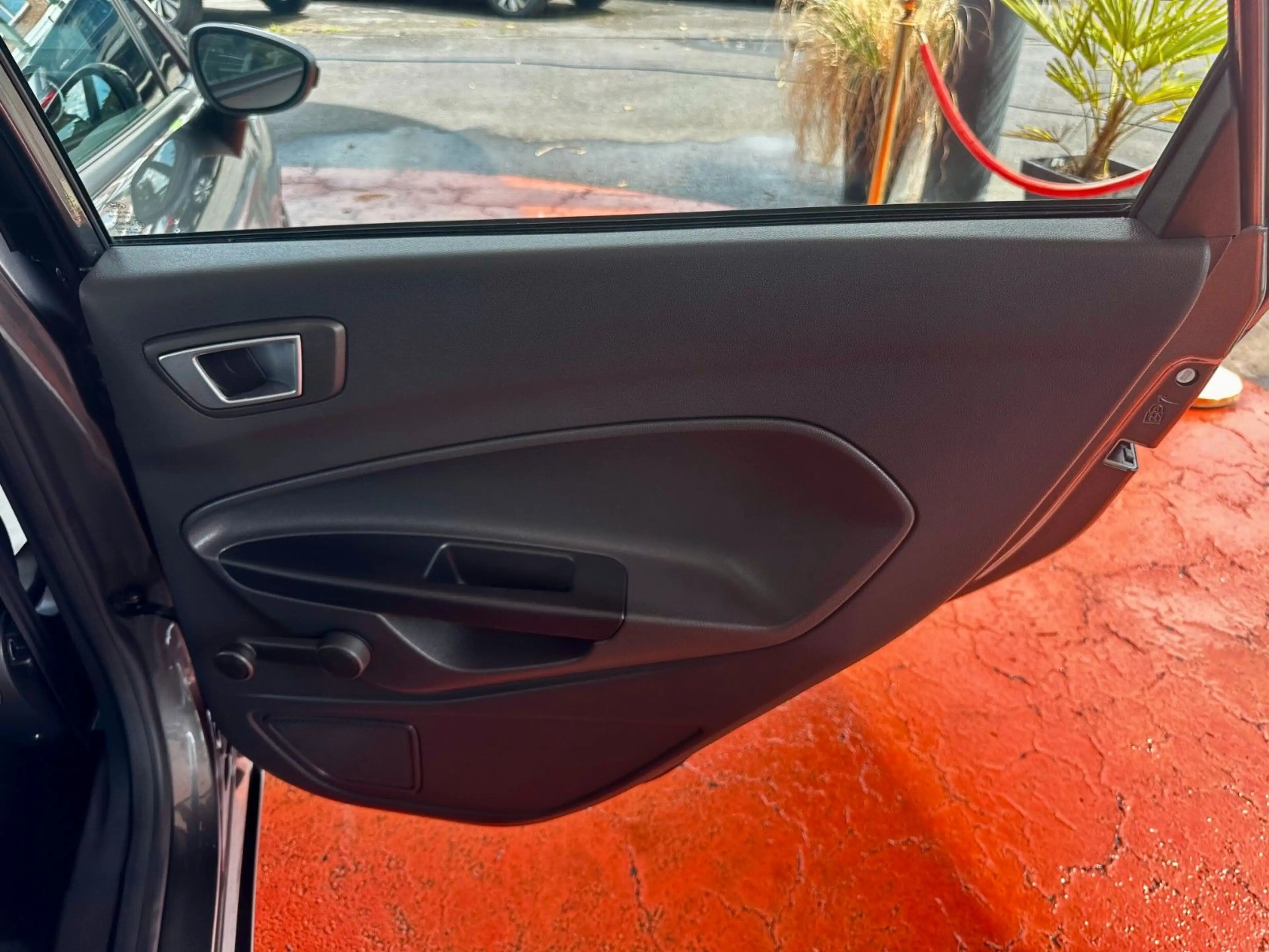 Ford Fiesta Celebration | viel Zubehör | Navi LED — photo 30
