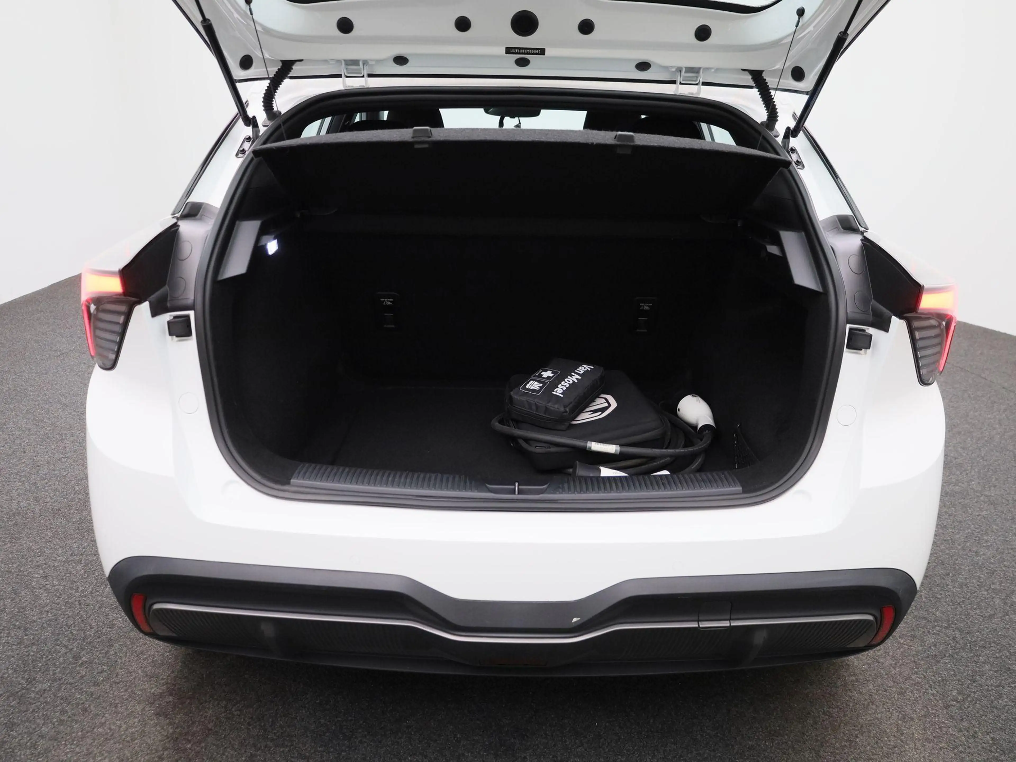 MG MG4 Electric Standard 51 kWh LED | CARPLAY | ANDROID — photo 12