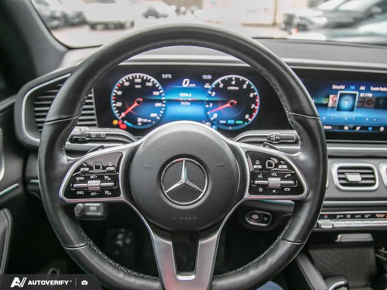 Mercedes-Benz GLE снимка Mercedes-Benz GLE